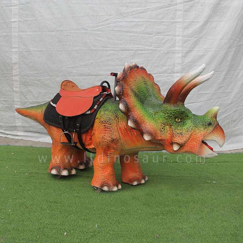 Triceratops | Dinosaur Rides