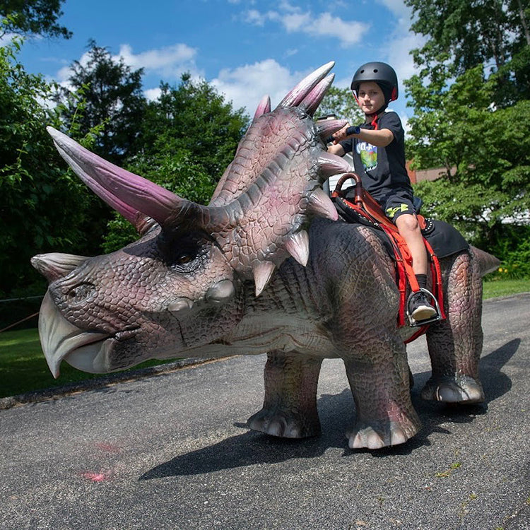 Triceratops | Walking Dinosaur Ride